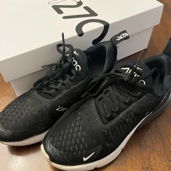 Nike Air Max 270 Black and White Sneakers - Picture 7 of 12